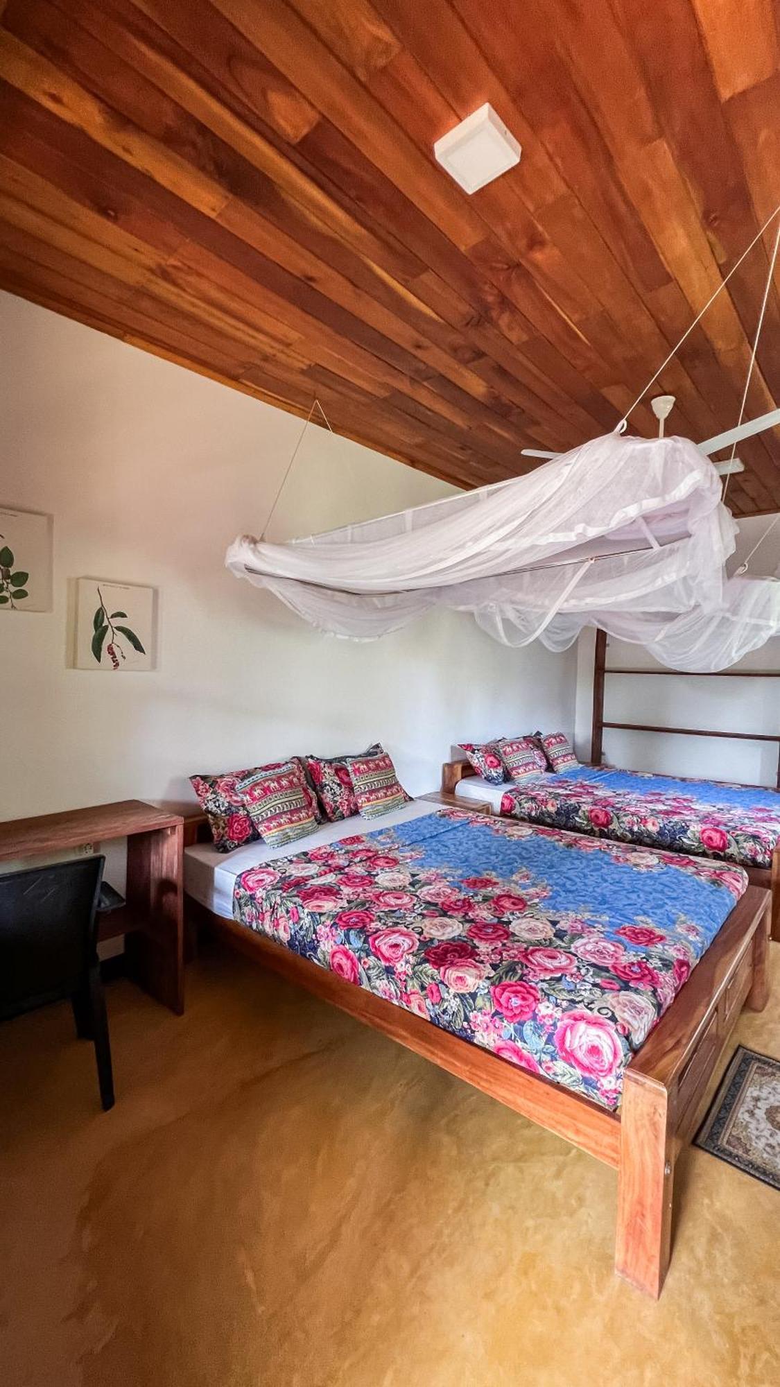 Relax Beach House Tangalle Esterno foto