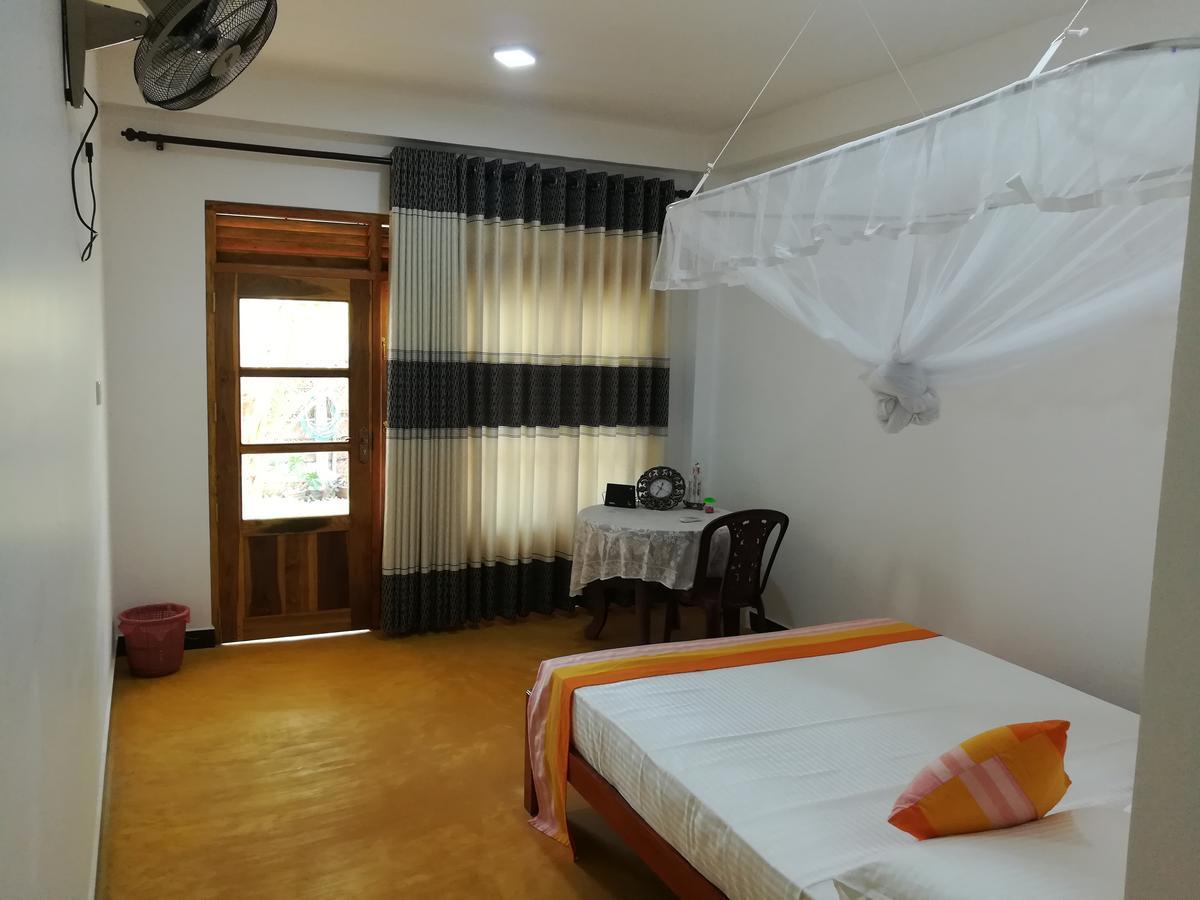 Relax Beach House Tangalle Esterno foto