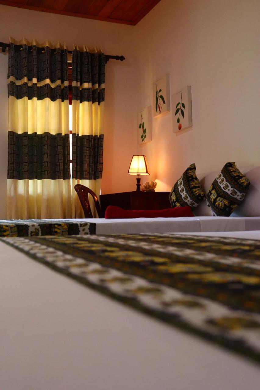 Relax Beach House Tangalle Esterno foto