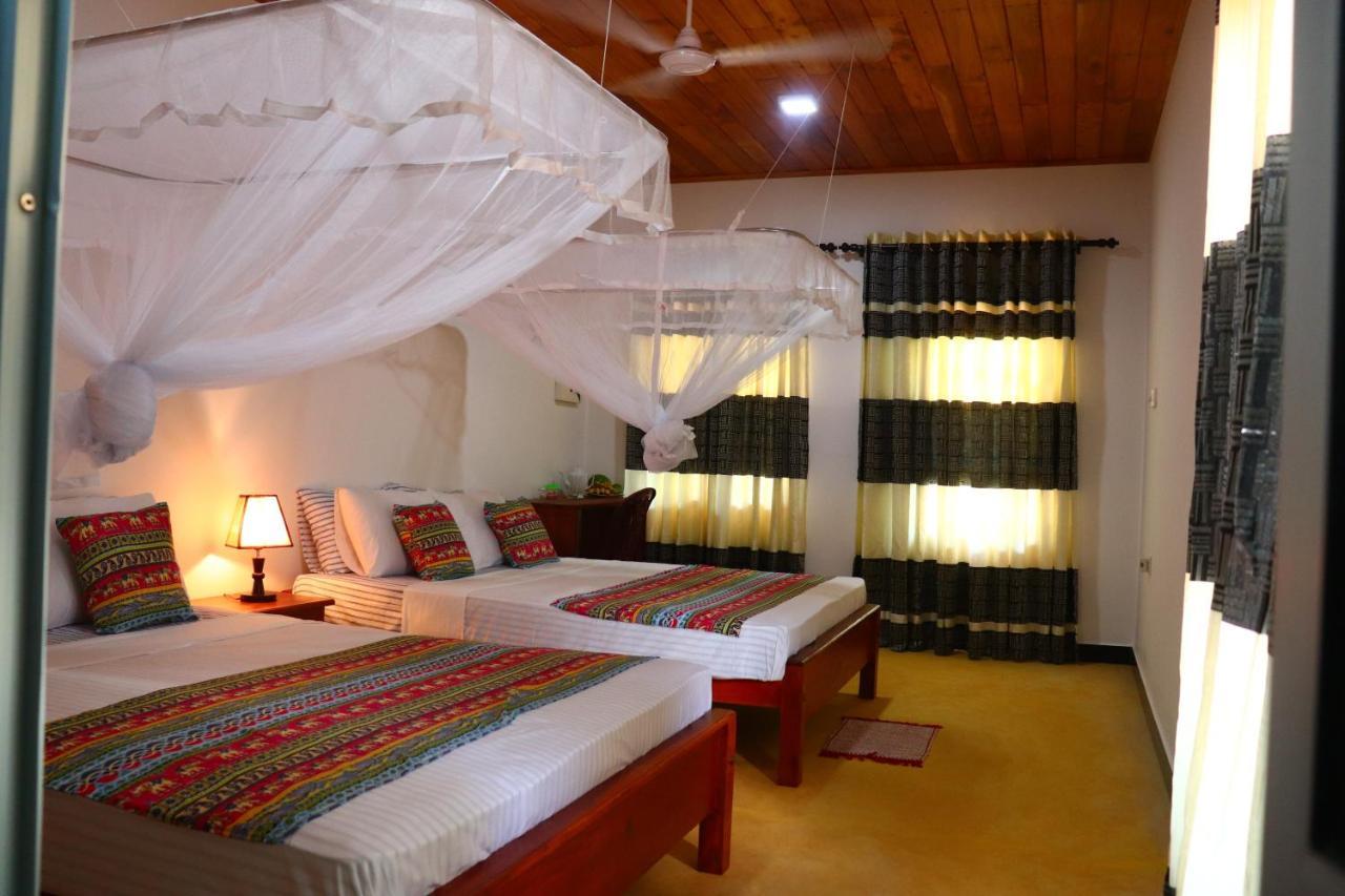 Relax Beach House Tangalle Esterno foto
