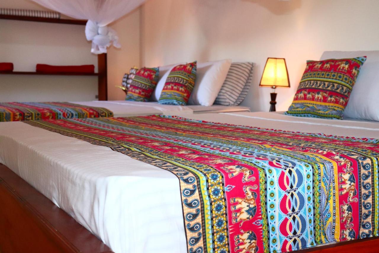 Relax Beach House Tangalle Esterno foto